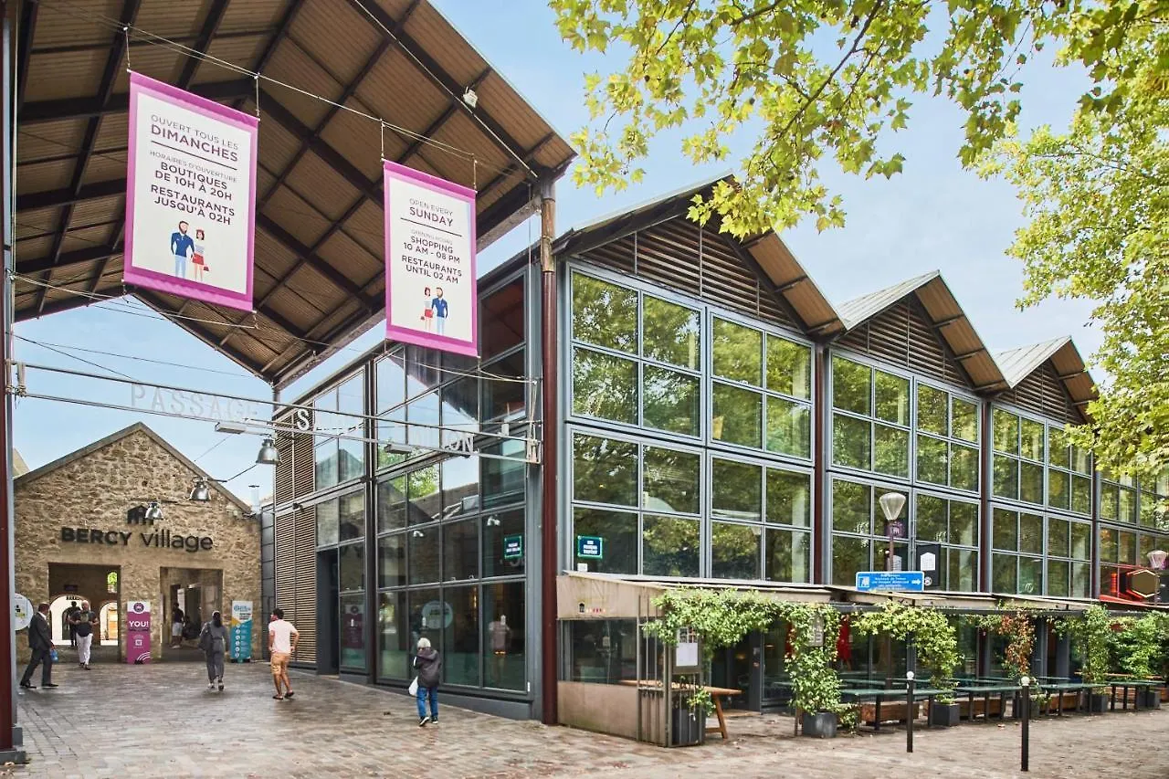 Ξενοδοχείο Campanile 12 - Bercy Village