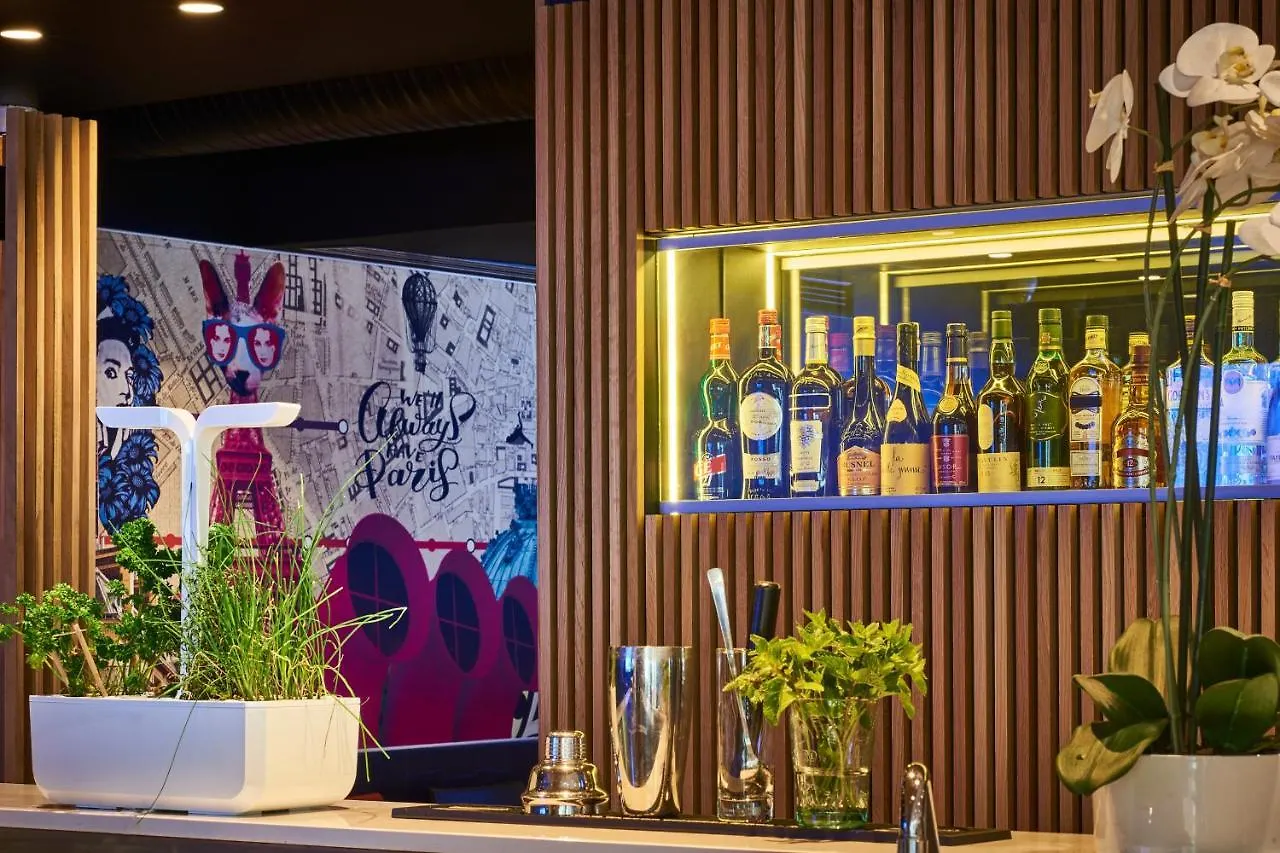 Campanile 12 - Bercy Village Hotel 3*