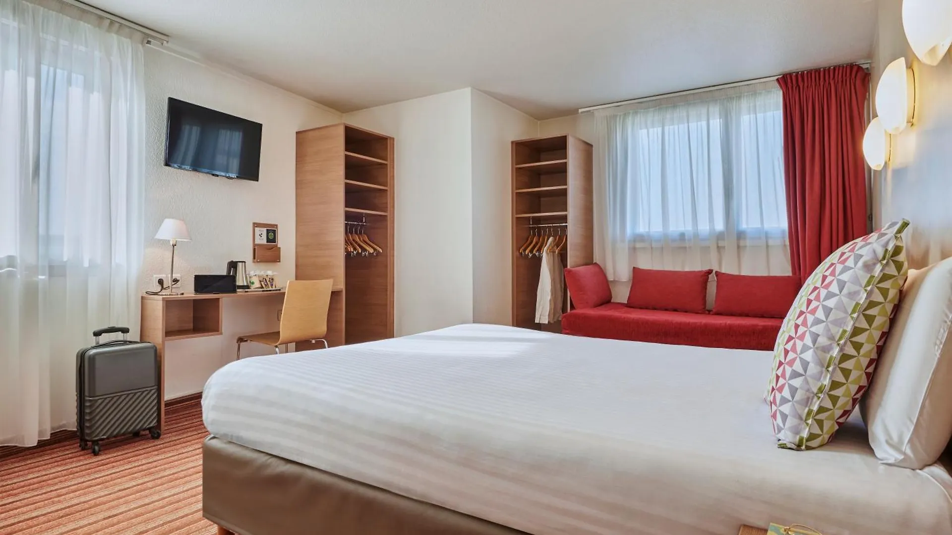 Hotel Campanile 12 - Bercy Village
