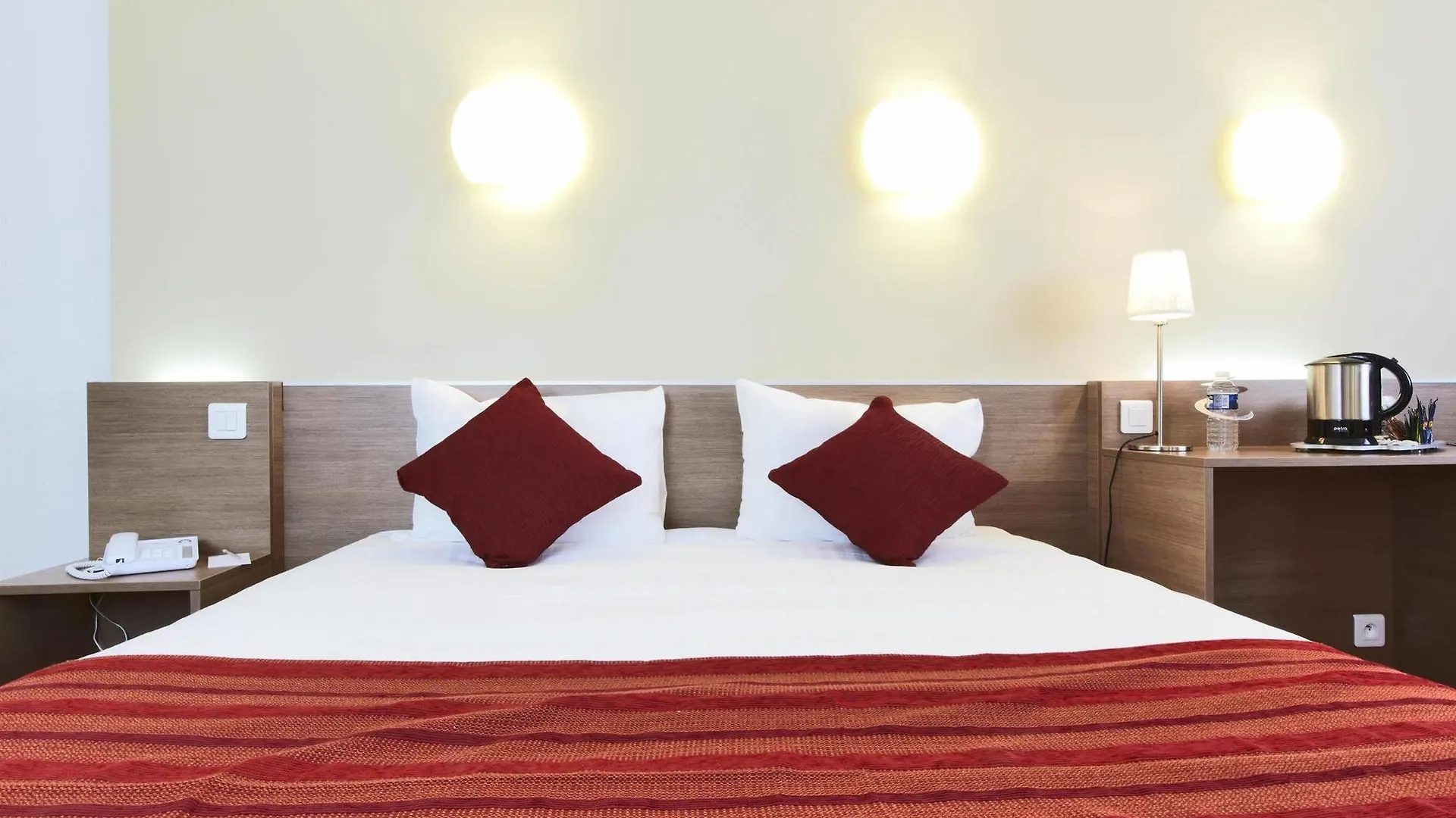 Hotel Campanile 12 - Bercy Village 3*