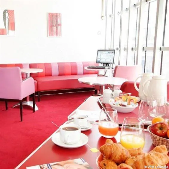 Hotel Campanile 12 - Bercy Village Paříž