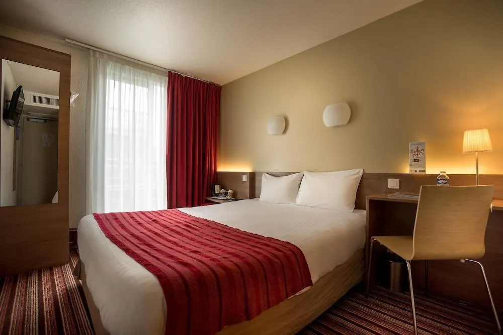 Campanile 12 - Bercy Village 3* Parigi